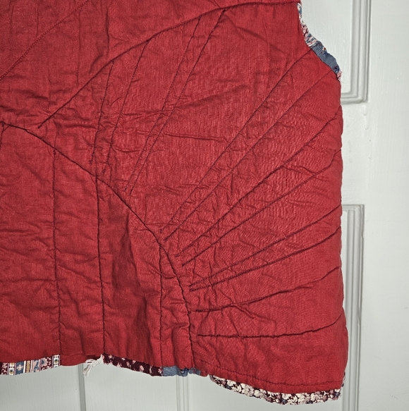 VTG Quilted Patchwork Reversible Vest - Picture 14 of 16